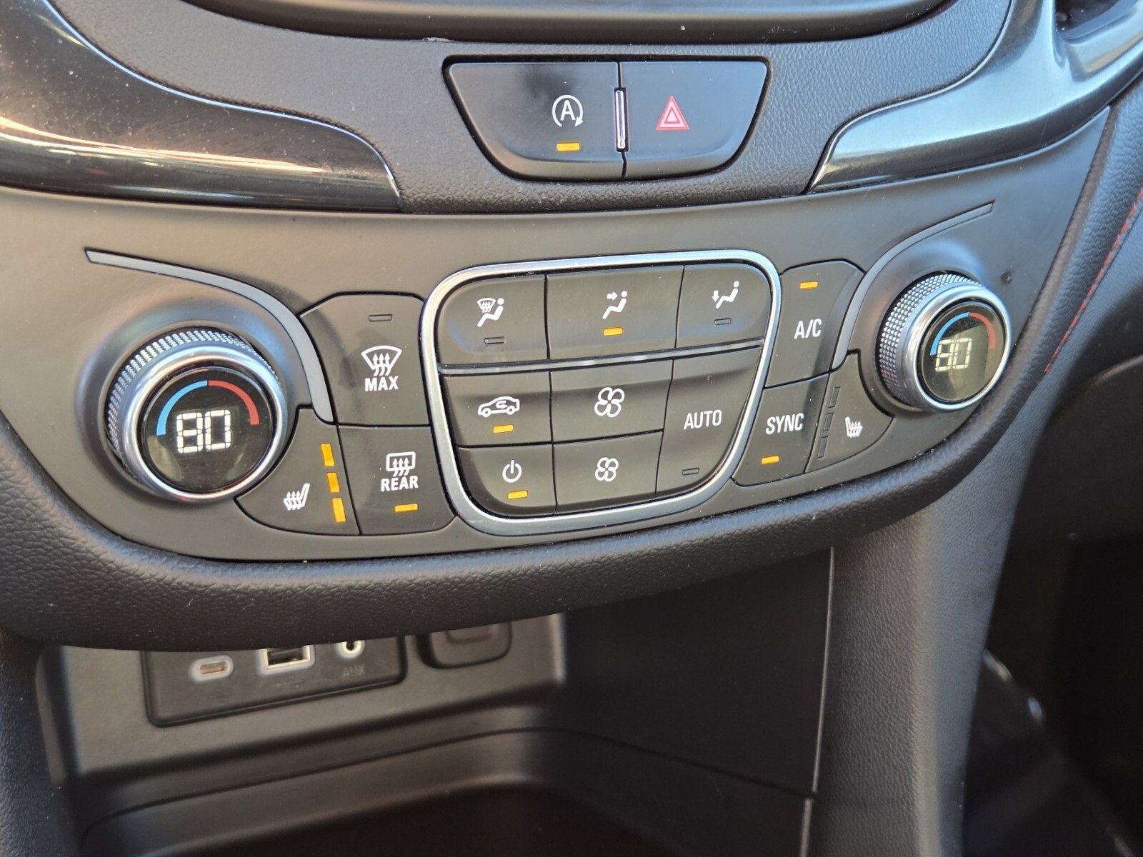 Used 2022 Chevrolet Equinox RS w/ Infotainment Package image 22