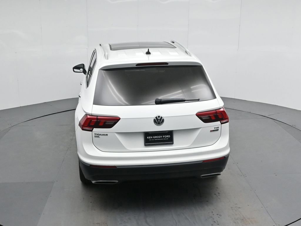 Used 2018 Volkswagen Tiguan SEL w/ 3rd Row Seat Package image 13