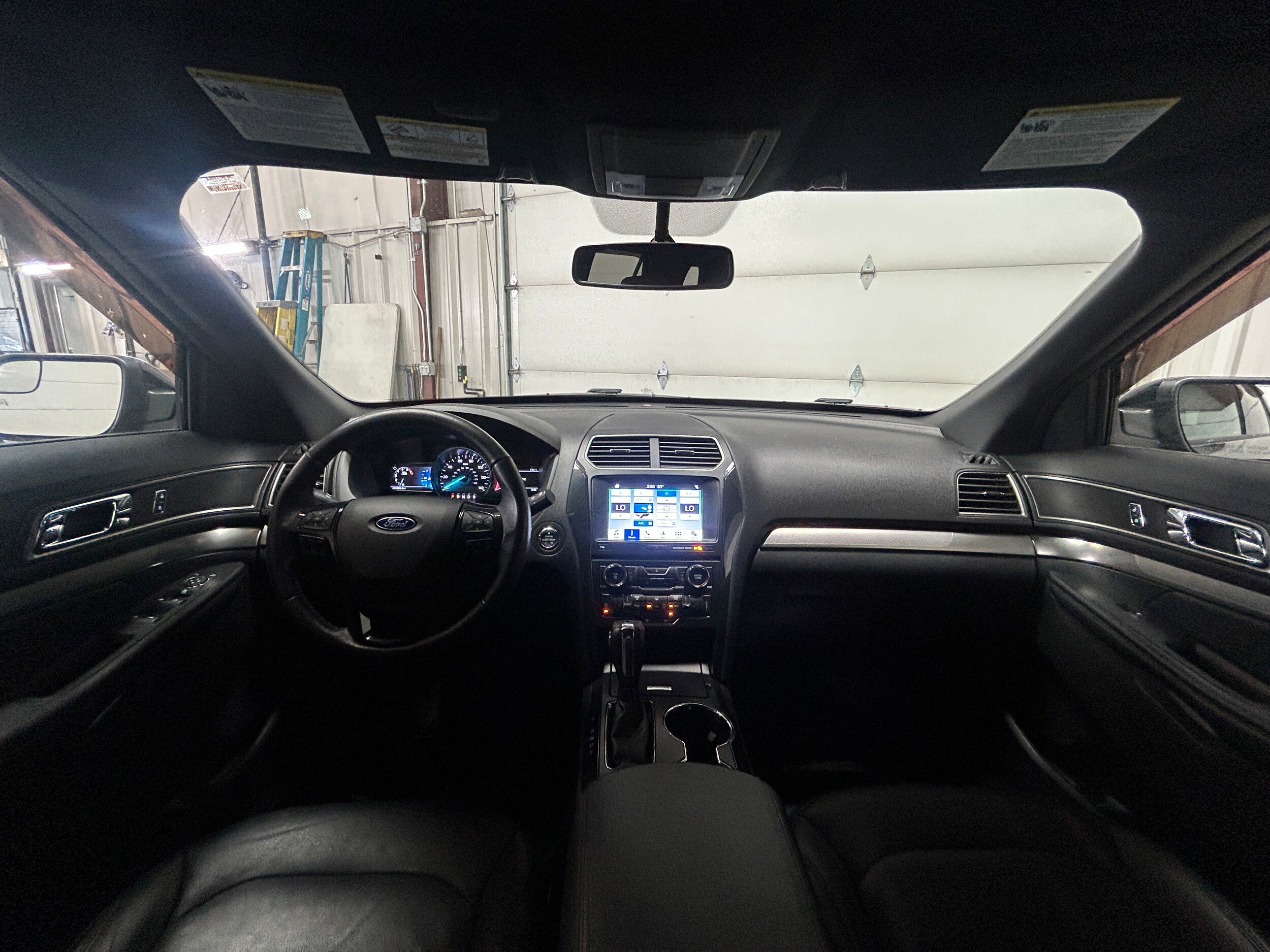 Certified 2018 Ford Explorer XLT w/ Equipment Group 202A AWD/4WD image 3
