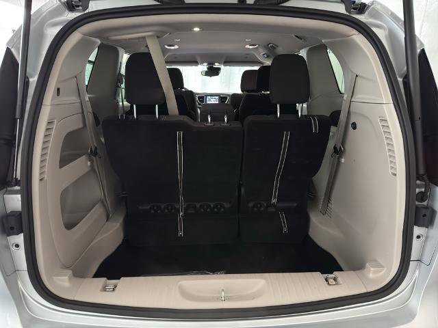 Used 2024 Chrysler Voyager LX image 18