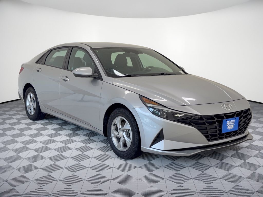 Used 2021 Hyundai Elantra SE FWD image 7