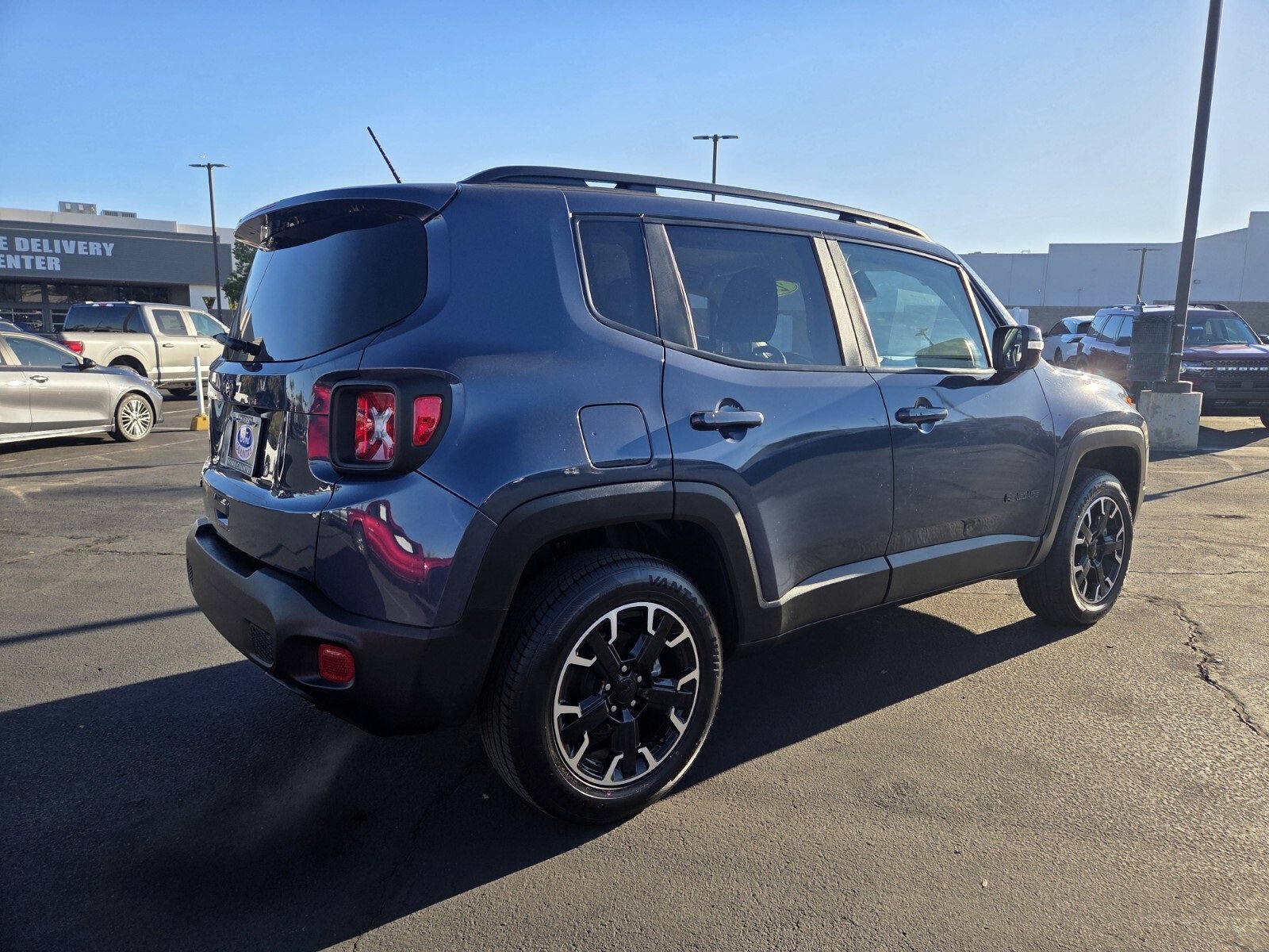 Used 2023 Jeep Renegade Latitude image 6
