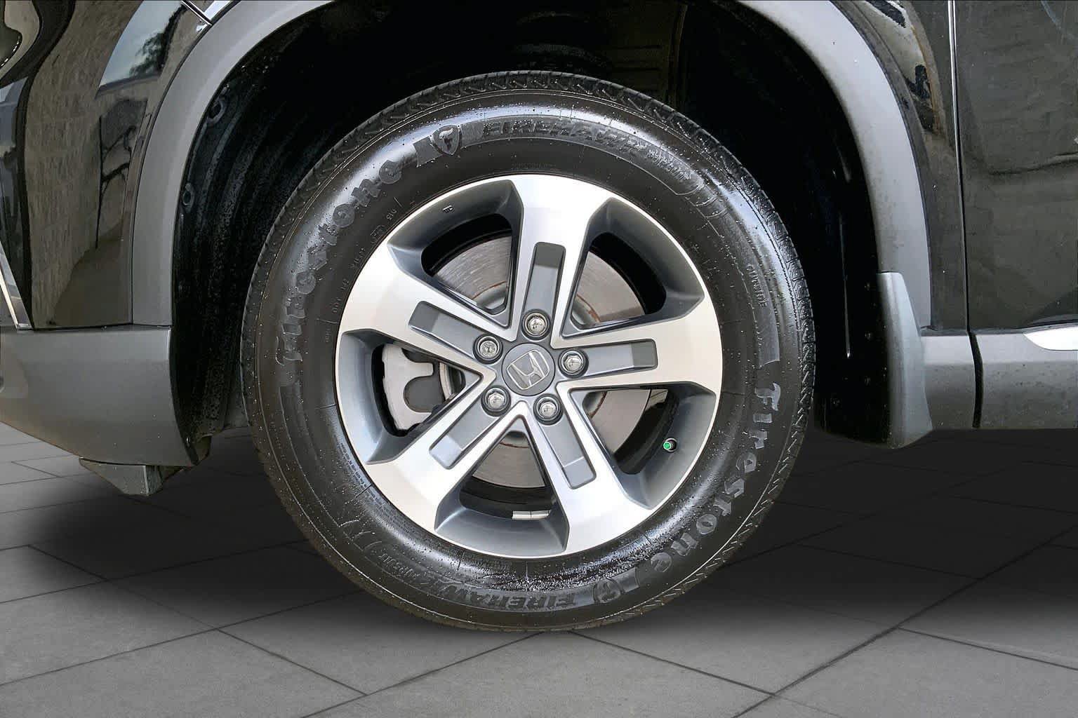 Used 2025 Honda Pilot EX-L image 11