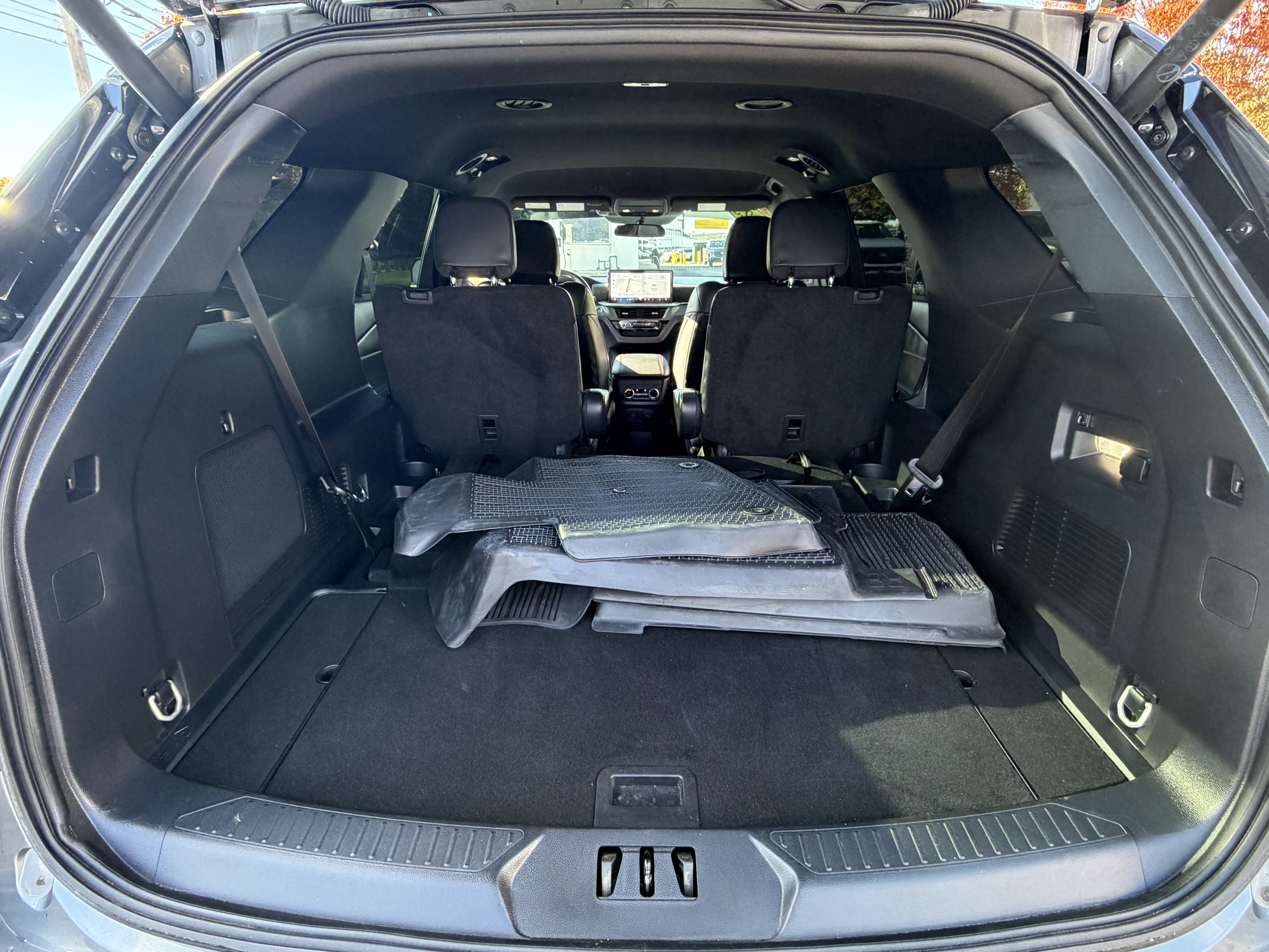 Certified 2025 Ford Explorer ST-Line AWD/4WD image 27