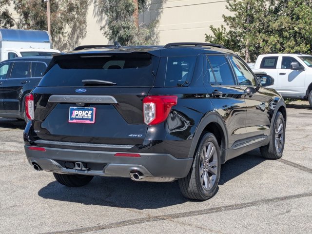 Certified 2023 Ford Explorer XLT w/ Equipment Group 202A AWD/4WD image 3