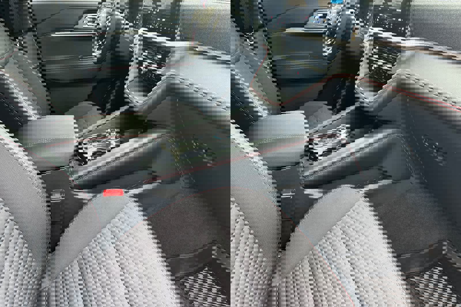 Certified 2026 Ford Explorer ST-Line image 17