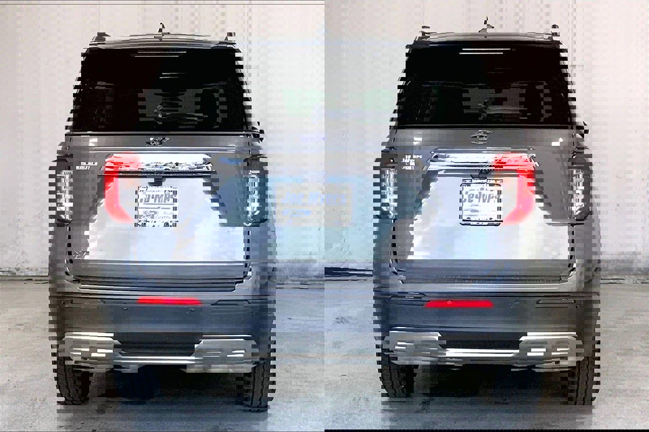 Certified 2024 Ford Explorer XLT w/ Equipment Group 202A image 3