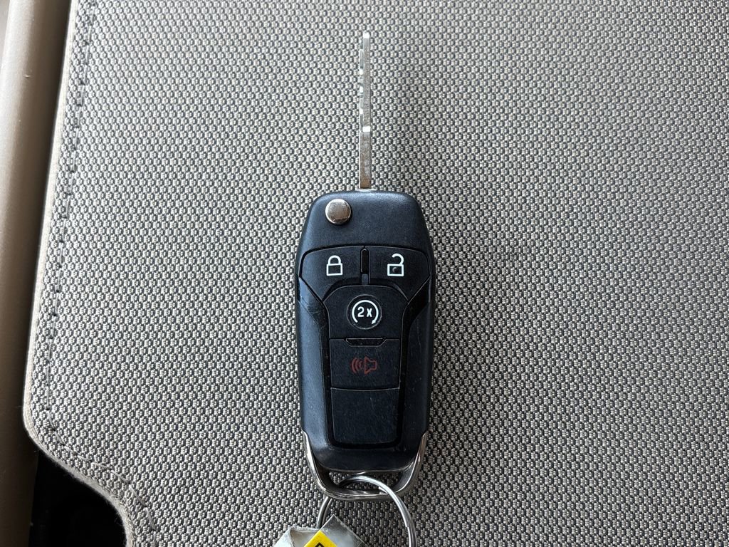 Certified 2018 Ford F250 XLT w/ XLT Value Package AWD/4WD image 31