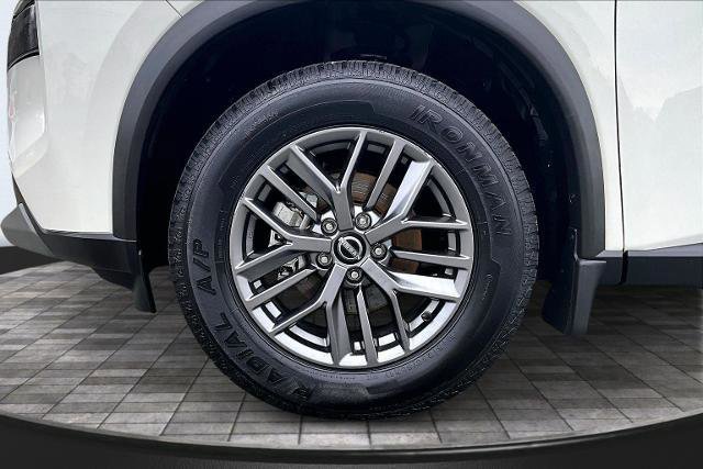 Used 2022 Nissan Rogue S image 14