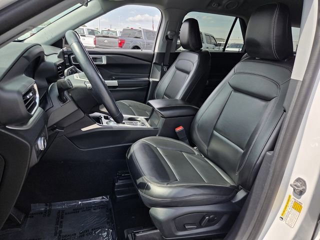 Certified 2022 Ford Explorer XLT w/ Equipment Group 202A AWD/4WD image 9