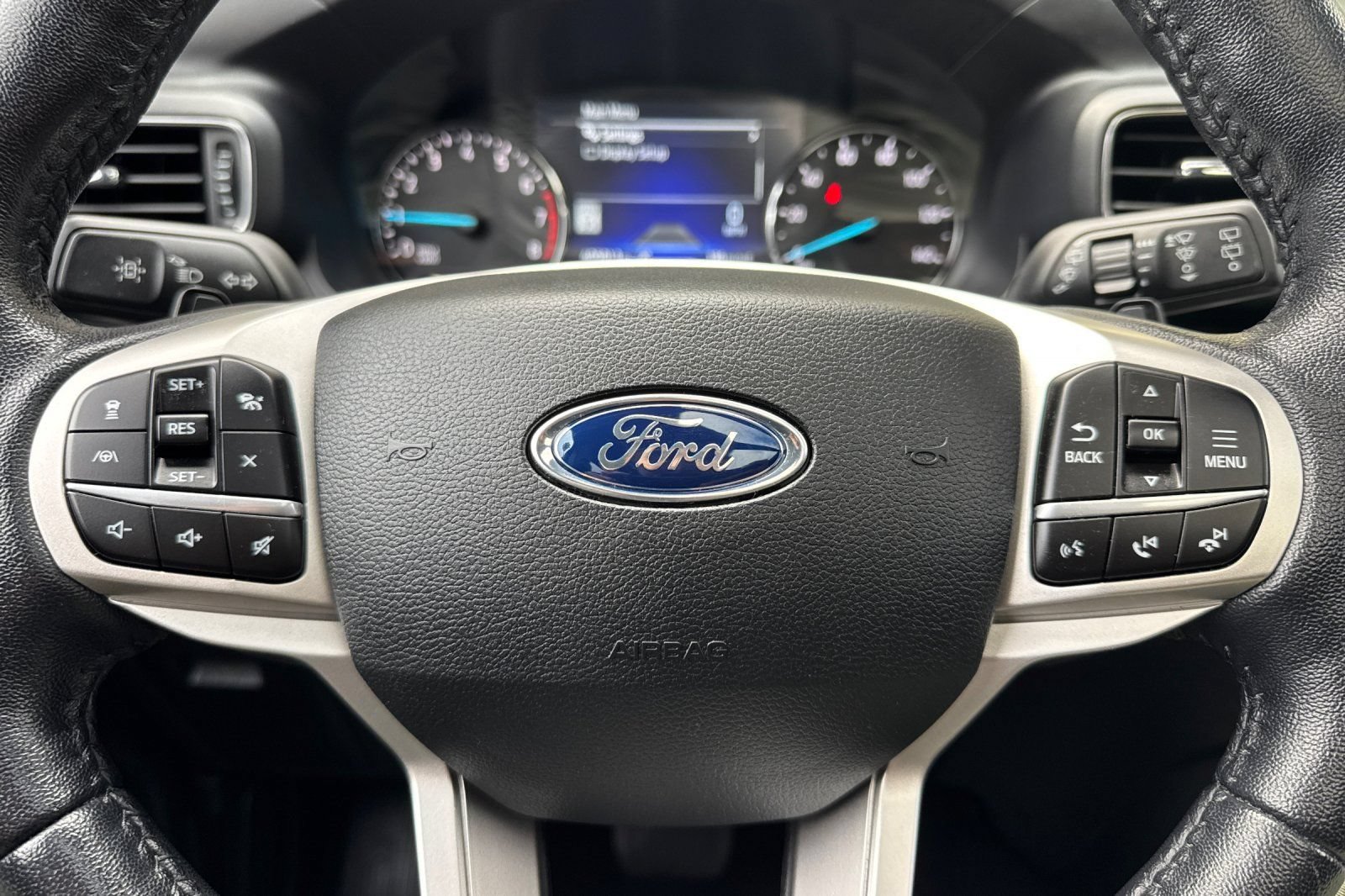 Certified 2021 Ford Explorer Limited w/ Equipment Group 301A AWD/4WD image 26
