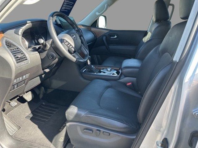 Used 2024 Nissan Armada SL AWD/4WD image 3