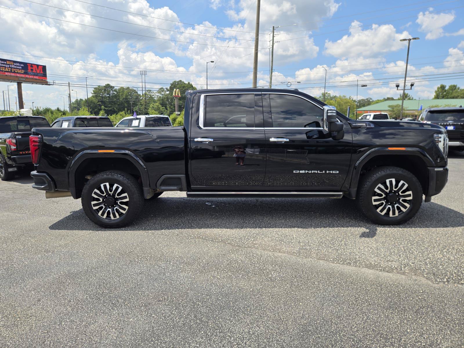 Used 2026 GMC Sierra 2500 Denali Ultimate AWD/4WD image 7