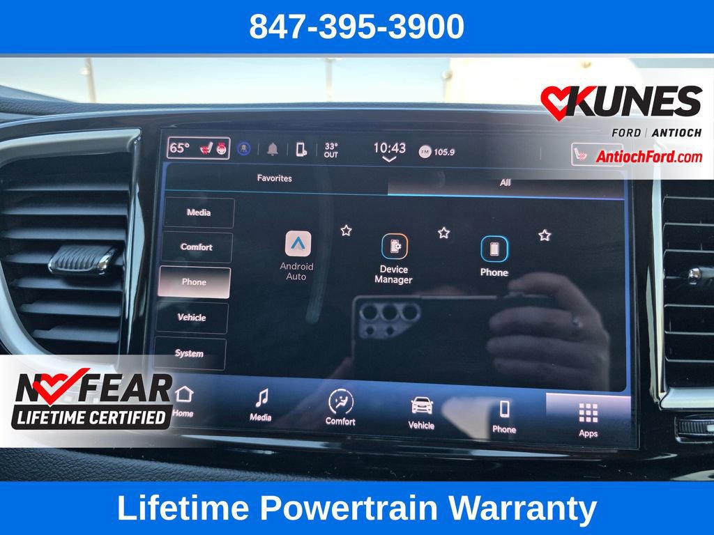 Used 2024 Chrysler Pacifica Touring-L image 55