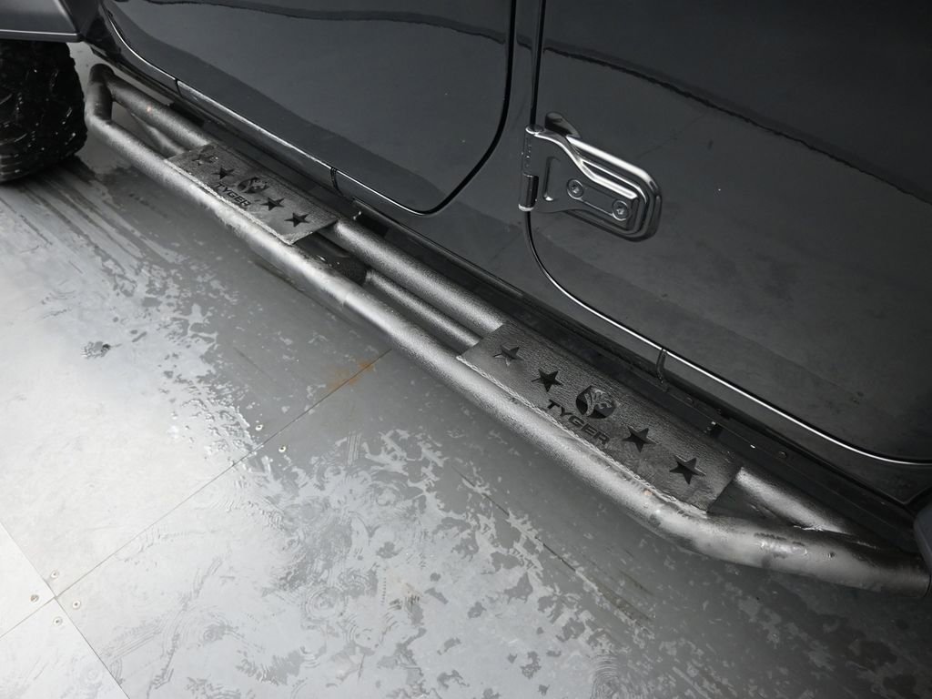 Used 2018 Jeep Wrangler Unlimited Sport image 27