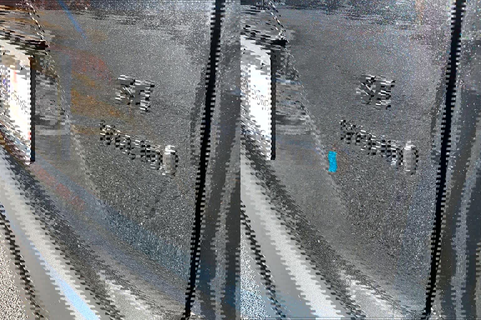 Used 2024 Toyota Corolla Cross SE image 11