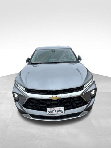 Used 2025 Chevrolet Blazer LT FWD image 3