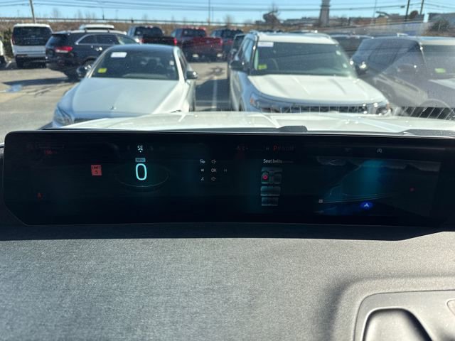 Certified 2025 Ford Expedition Active image 21