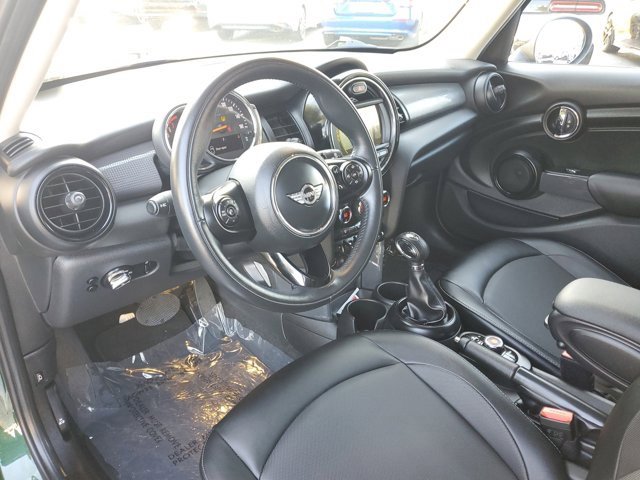 Used 2018 MINI Cooper 4-Door Hardtop image 15