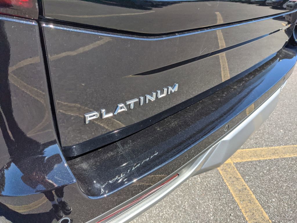 Certified 2025 Ford Expedition Platinum image 6