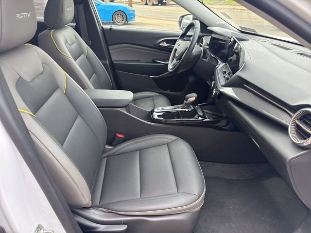 Used 2025 Chevrolet Trax ACTIV w/ Sunroof Package image 31