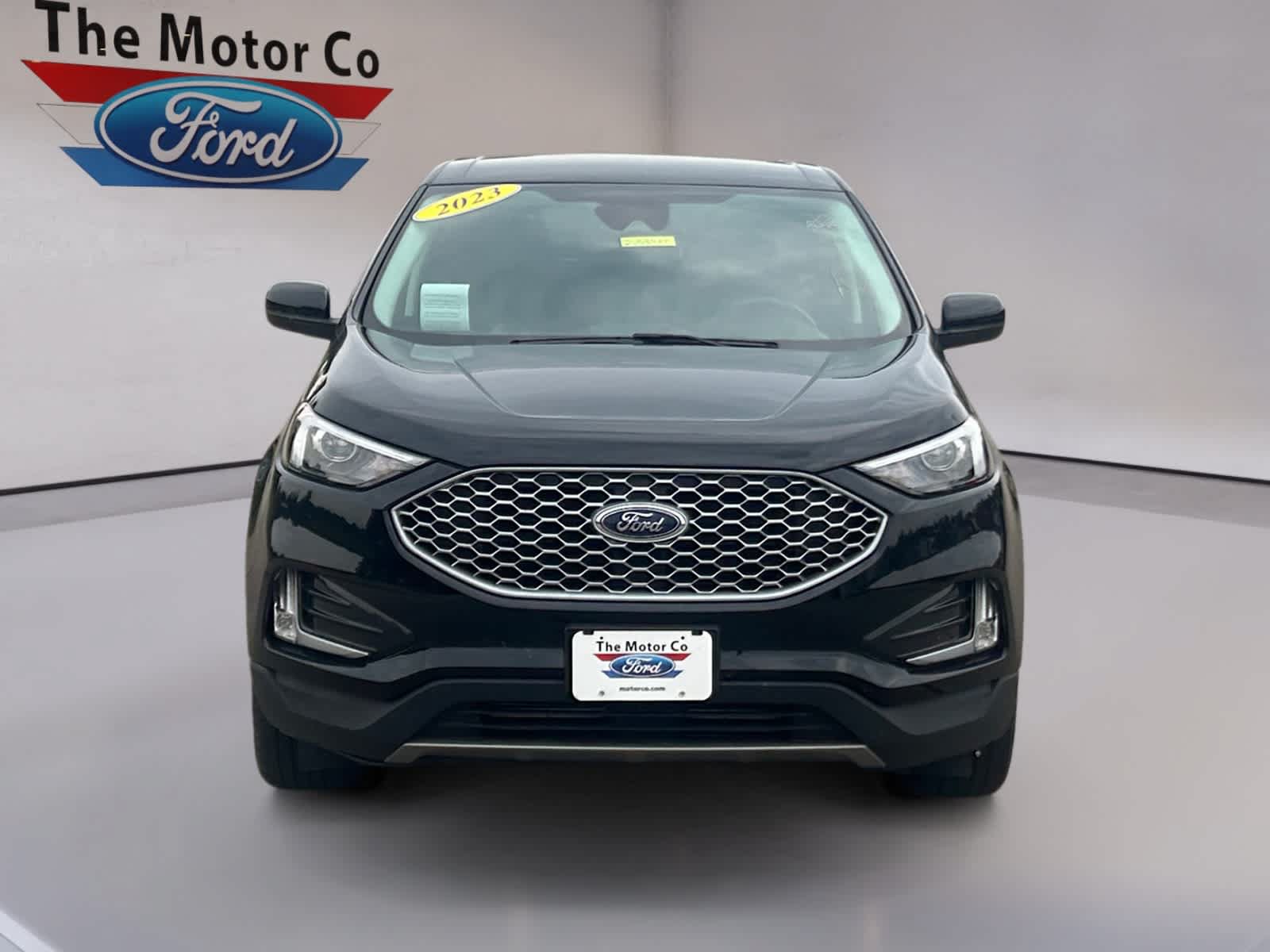 Certified 2023 Ford Edge SEL w/ Convenience Package AWD/4WD image 2