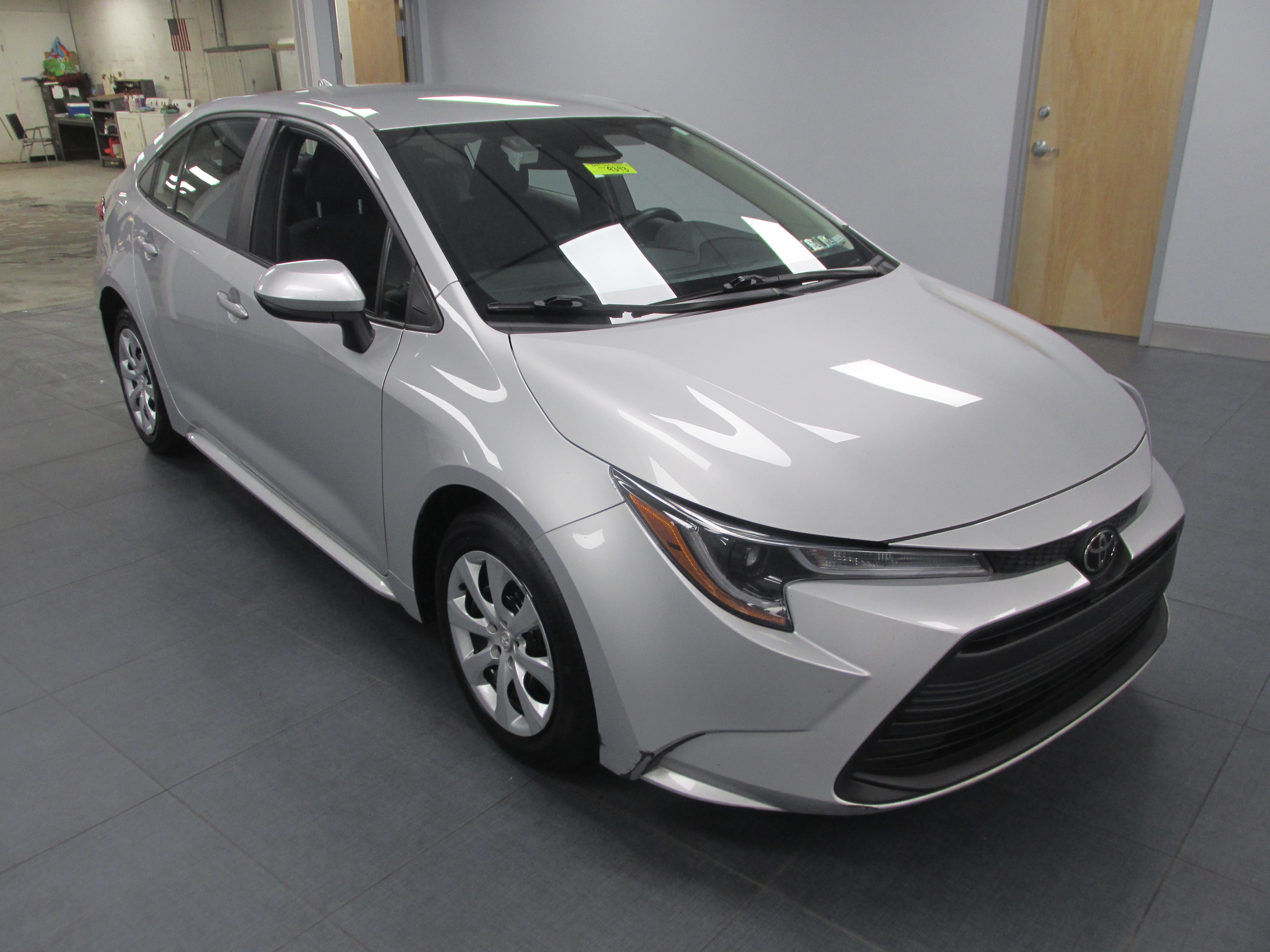 Used 2024 Toyota Corolla LE FWD image 3