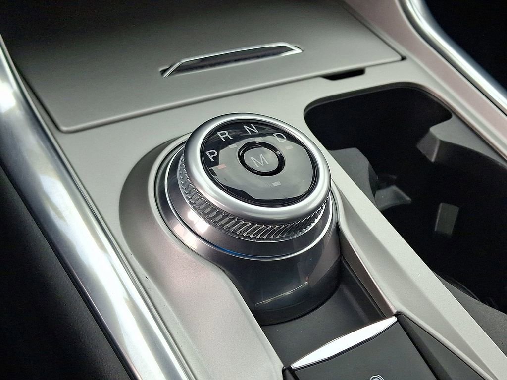 Certified 2020 Ford Explorer Platinum w/ Premium Technology Package image 17