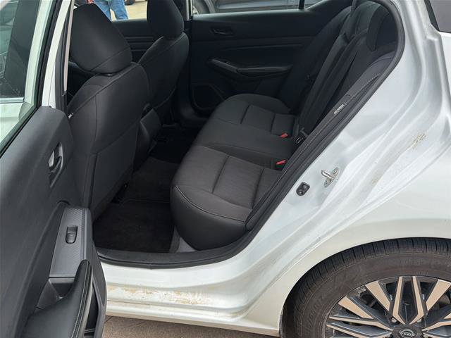 Used 2025 Nissan Altima 2.5 SV FWD image 4