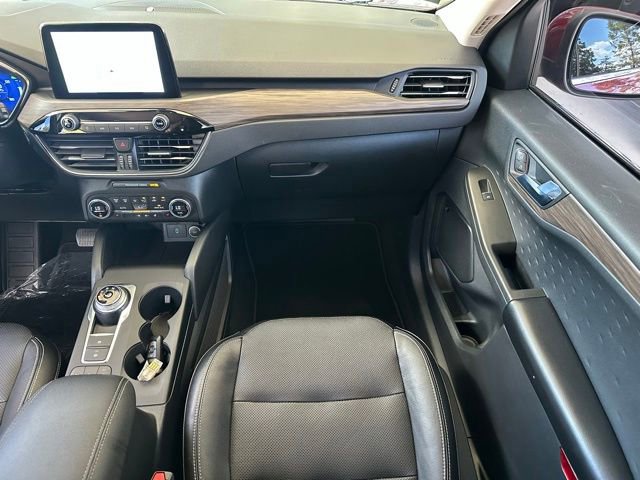 Certified 2020 Ford Escape Titanium FWD image 12