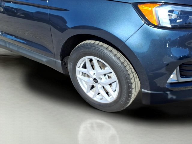 Certified 2024 Ford Edge SEL w/ Convenience Package AWD/4WD image 4