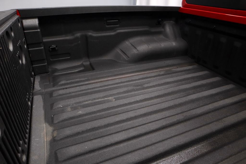 Used 2025 Nissan Frontier S w/ S Utility Package image 13