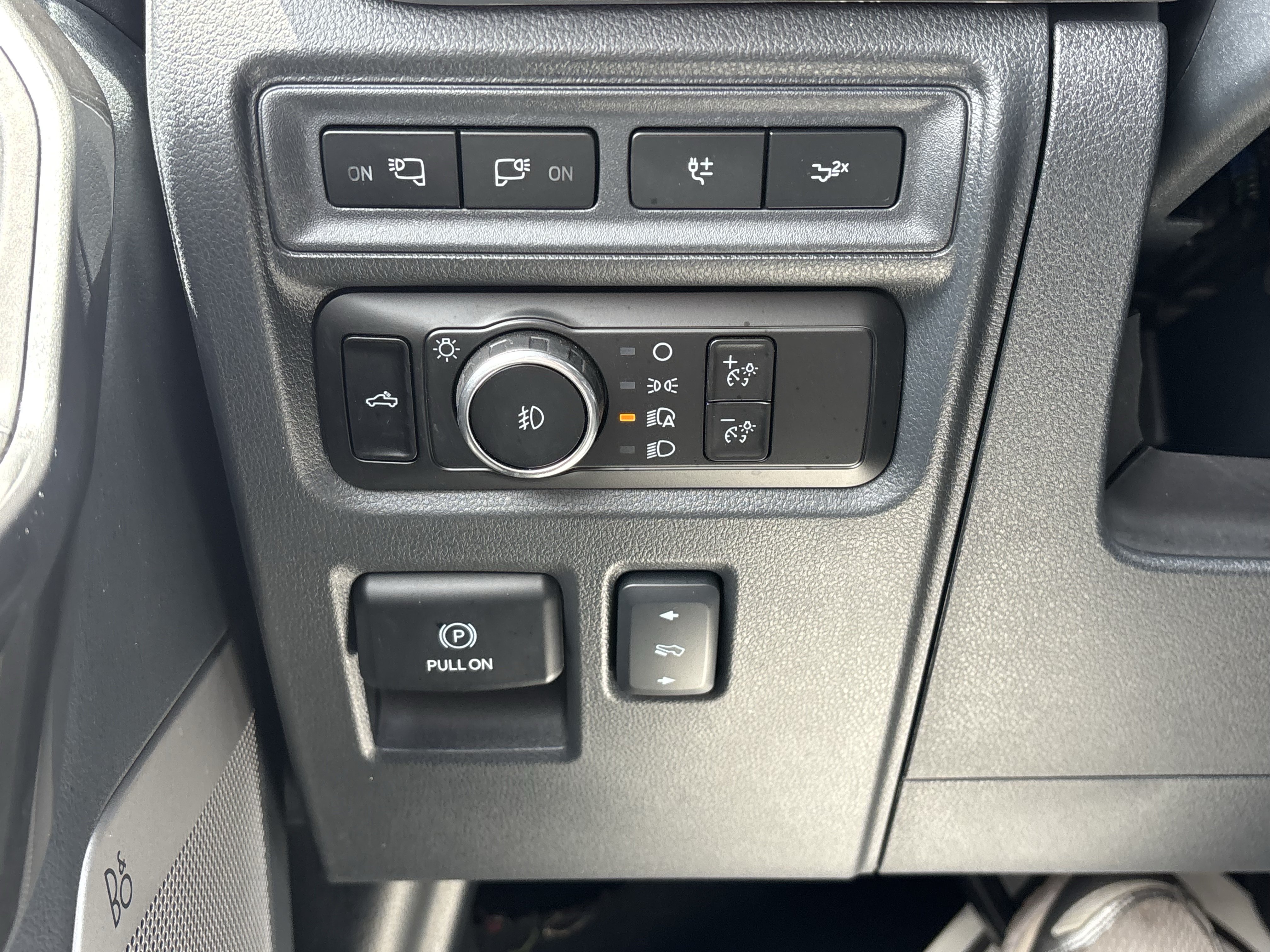 Certified 2023 Ford F150 Lariat AWD/4WD image 39
