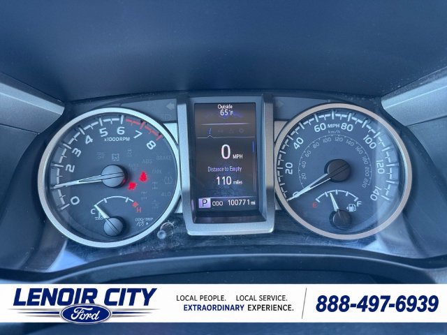 Used 2021 Toyota Tacoma SR5 AWD/4WD image 30