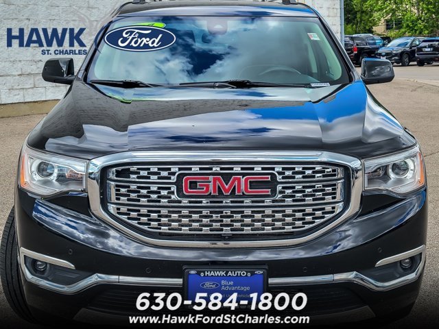 Used 2017 GMC Acadia Denali w/ Technology Package AWD/4WD image 4