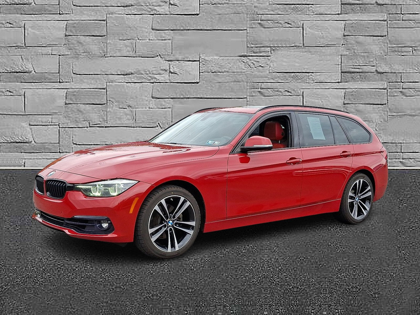 Used 2018 BMW 330i xDrive Wagon w/ Premium Package image 5