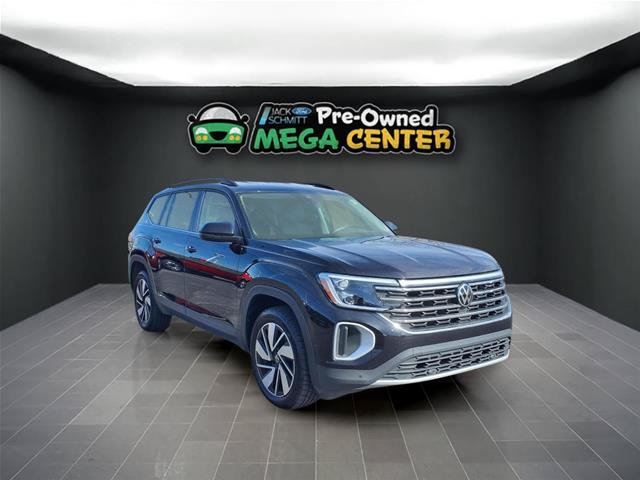 Used 2025 Volkswagen Atlas SE AWD/4WD image 32