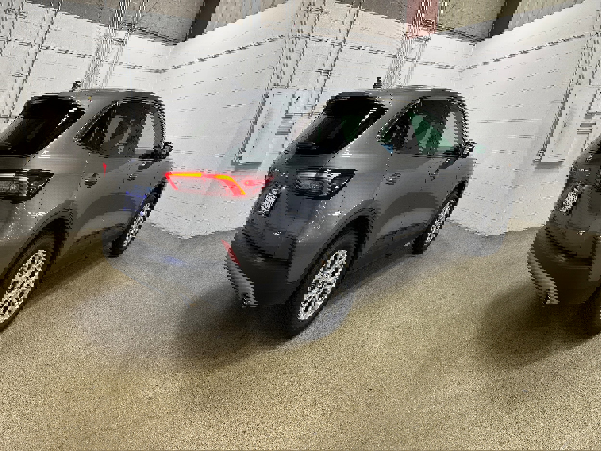 Certified 2024 Ford Escape Active image 3