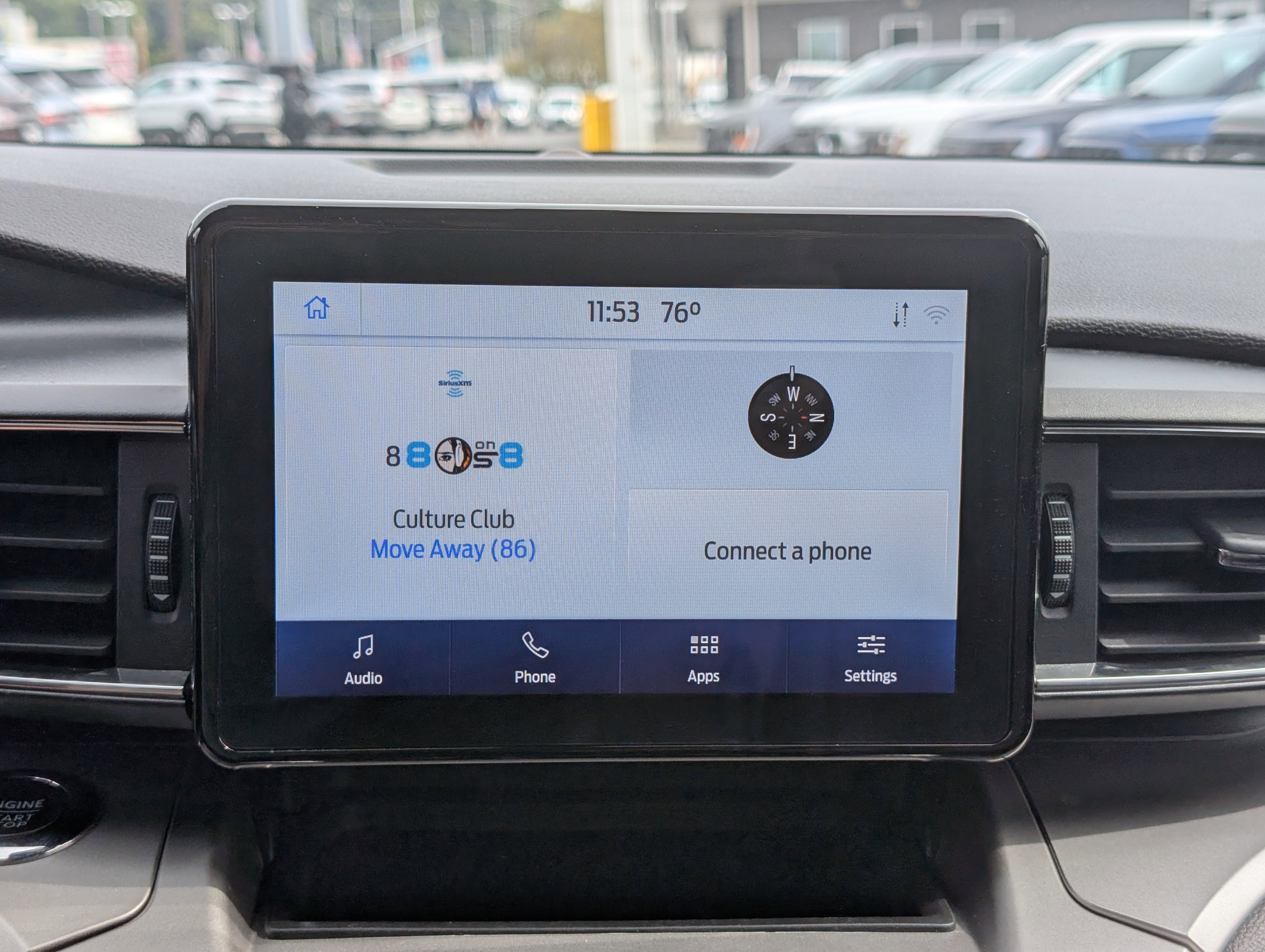 Certified 2022 Ford Explorer XLT w/ Equipment Group 202A image 31