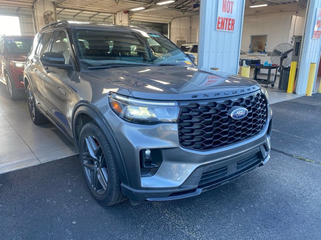 Certified 2025 Ford Explorer ST-Line w/ ST-Line Street Pack