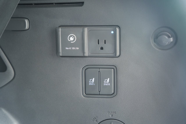 Used 2026 Kia EV9 Light RWD image 19