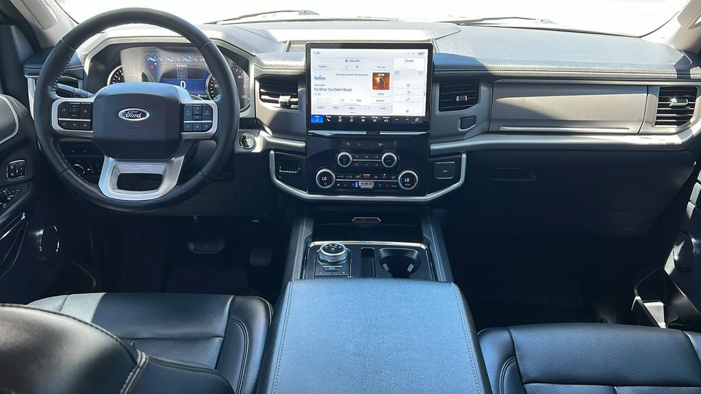 Certified 2024 Ford Expedition XLT RWD image 8