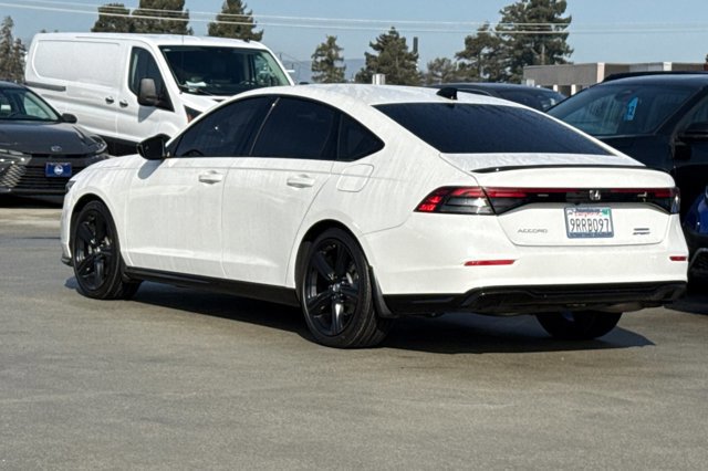 Used 2025 Honda Accord Sport image 3