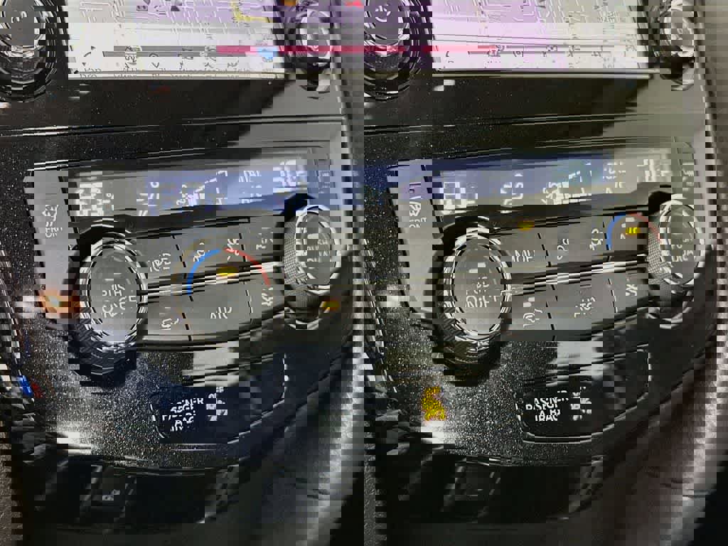 Used 2022 Nissan Rogue Sport SL image 18