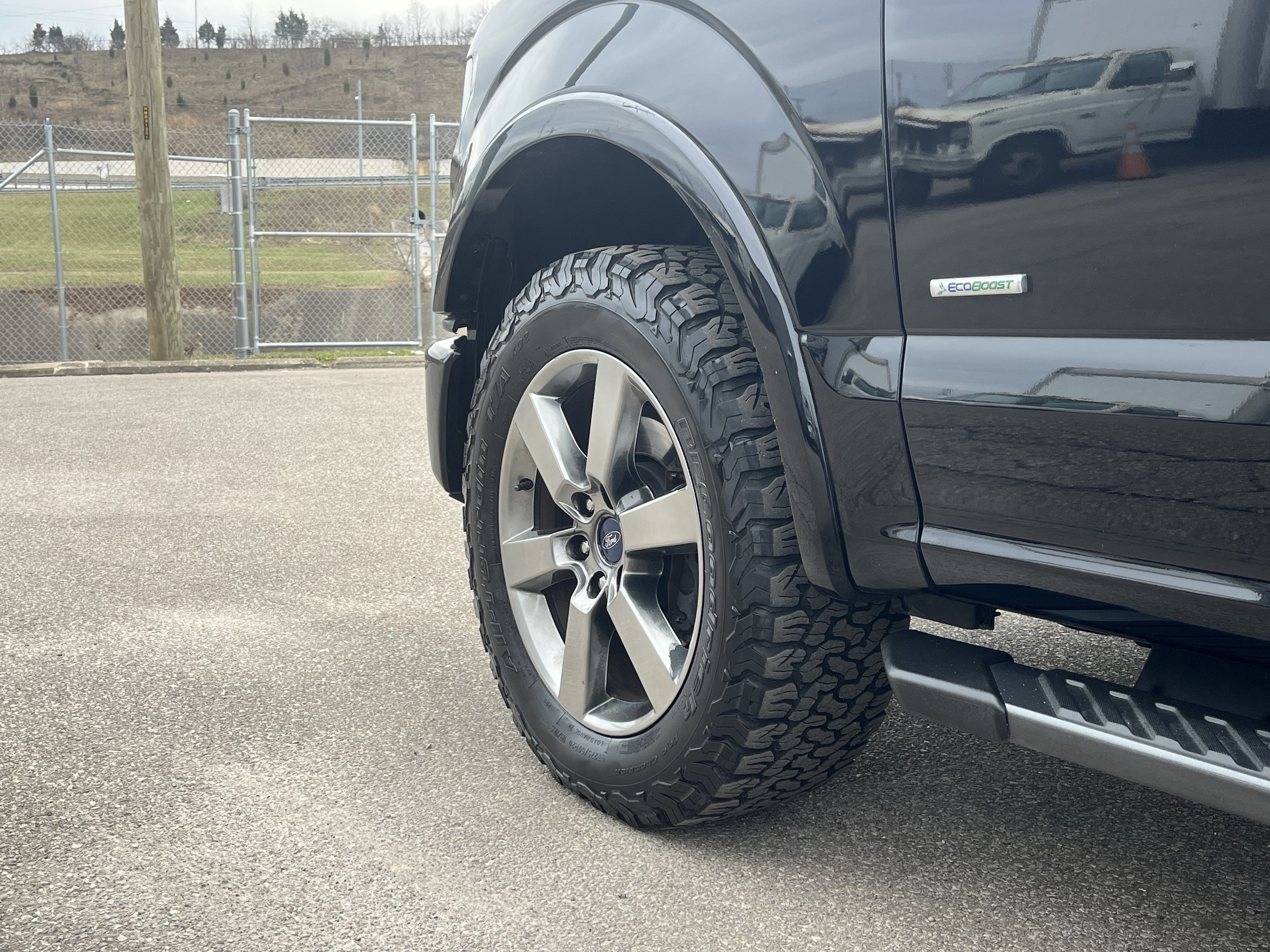 Certified 2017 Ford F150 XLT w/ Equipment Group 302A Luxury image 10