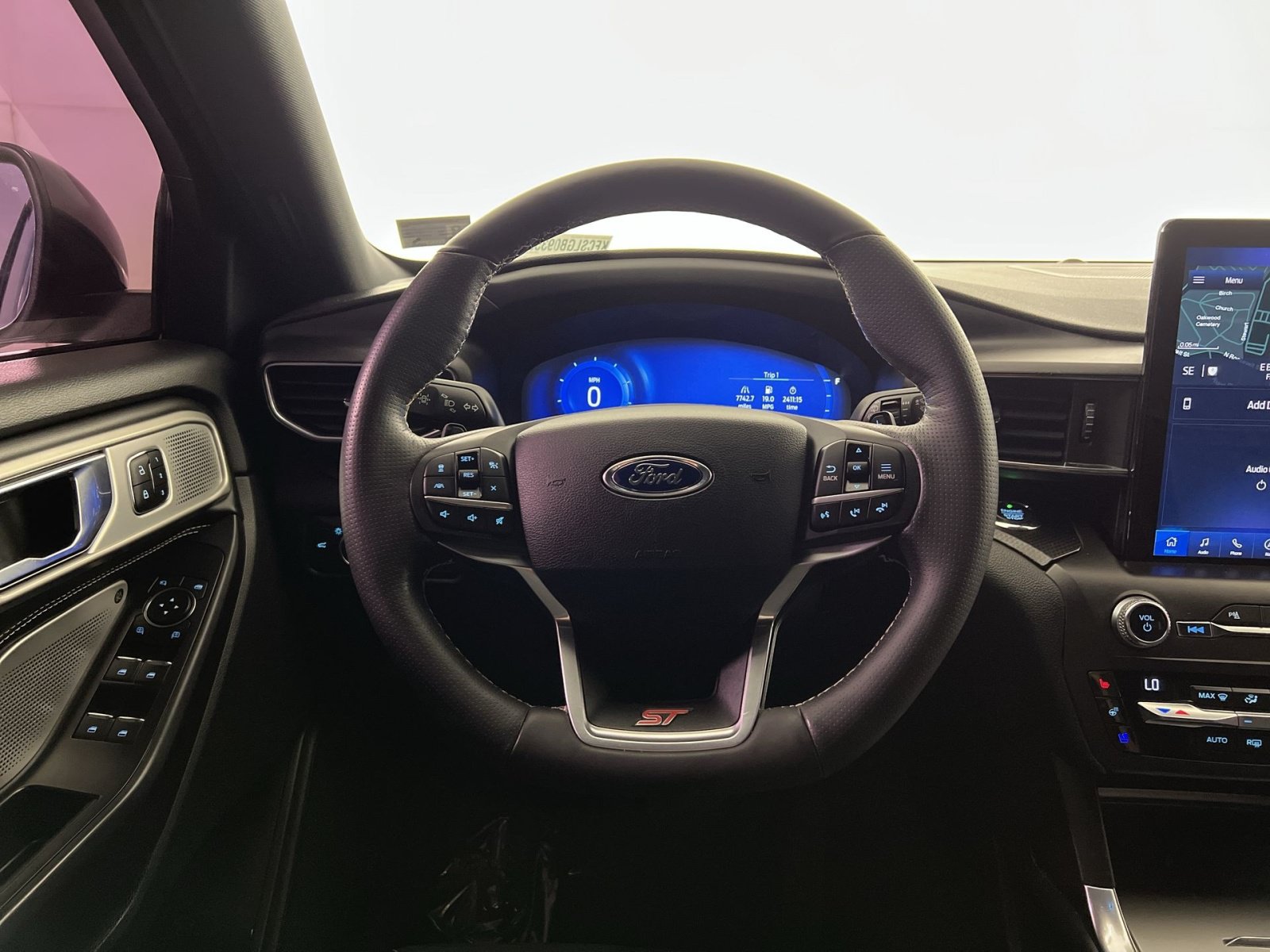 Certified 2020 Ford Explorer ST w/ Premium Technology Package AWD/4WD image 16