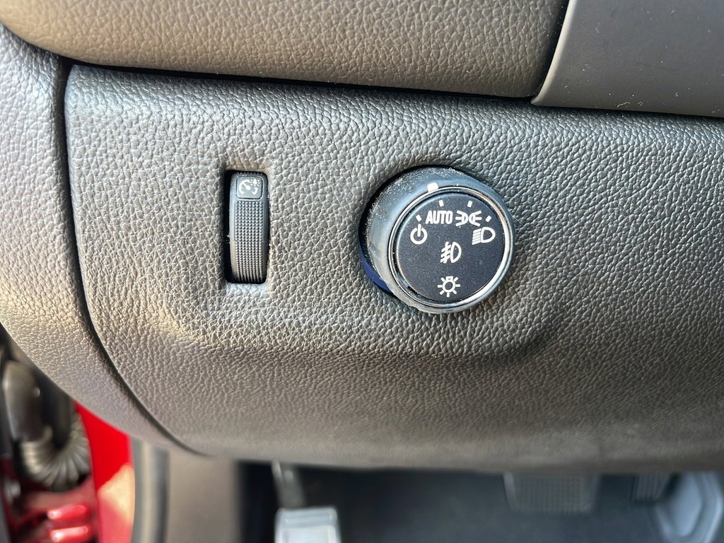 Used 2021 GMC Canyon Denali image 26