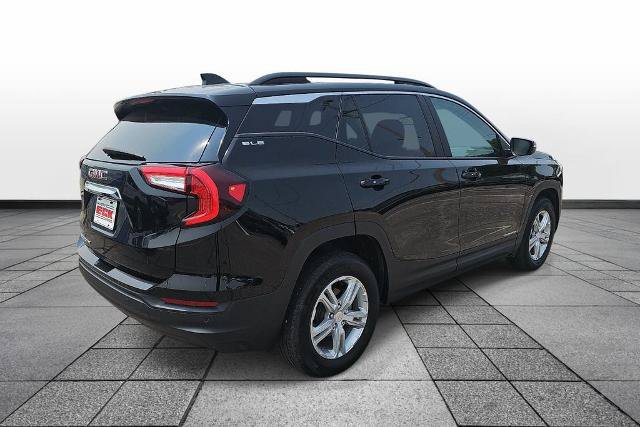 Used 2023 GMC Terrain SLE w/ Driver Convenience Package FWD image 5