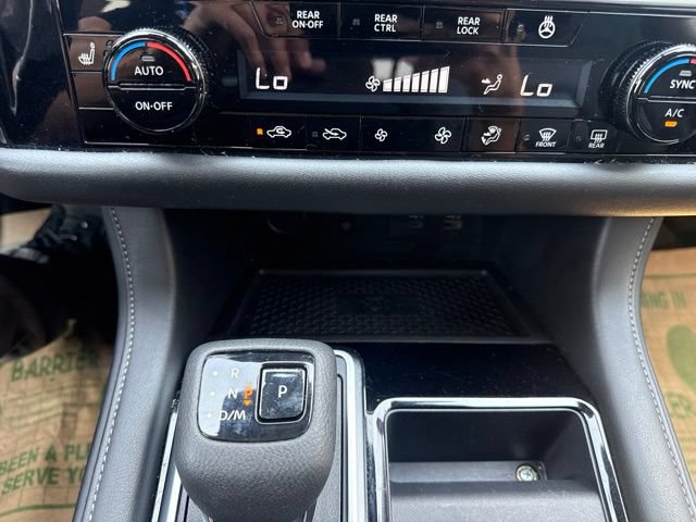 Used 2025 Nissan Pathfinder SL AWD/4WD image 24