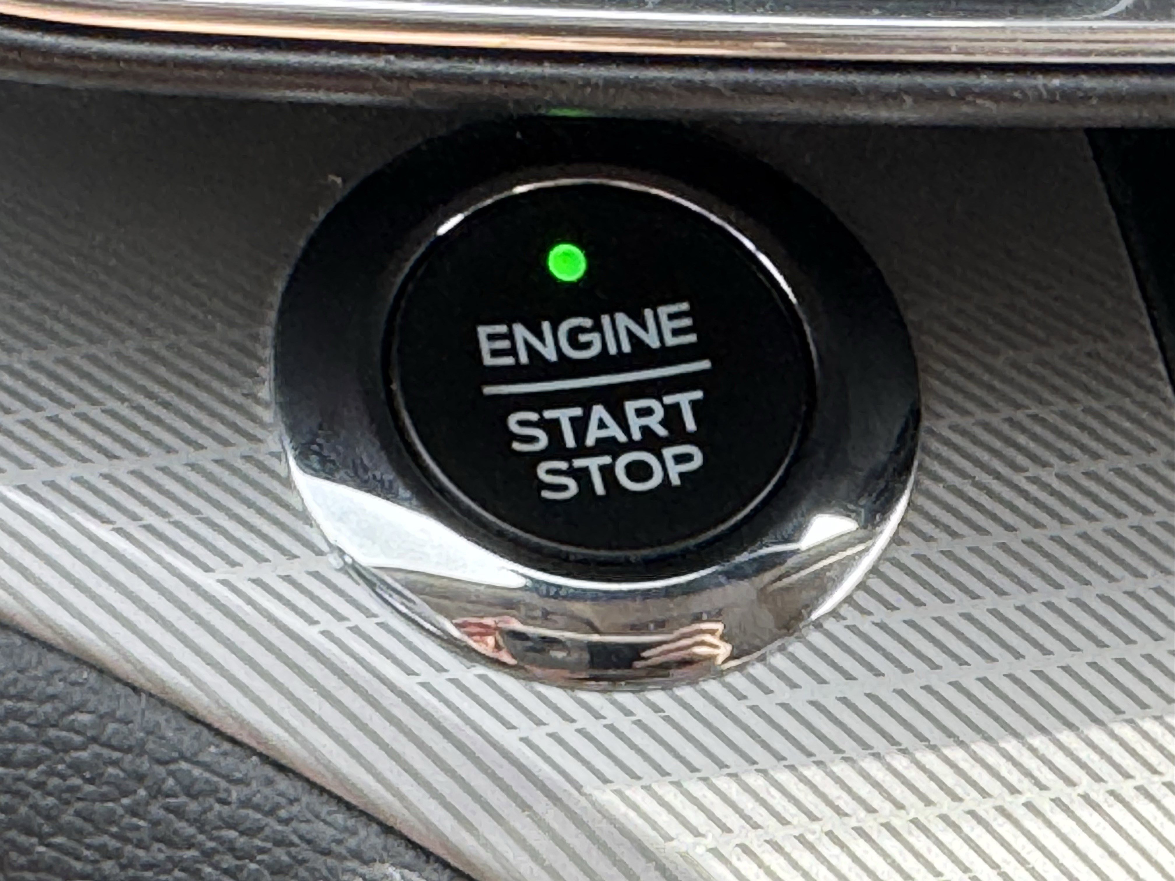 Certified 2020 Ford Explorer XLT w/ Equipment Group 202A image 22